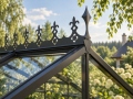 Decorative roof cresting