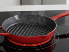 Emaliuota keptuvė ⌀26 cm GRILL
