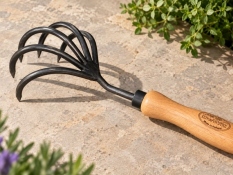 5 tine hand cultivator