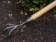 3-tine soil cultivator 48 cm