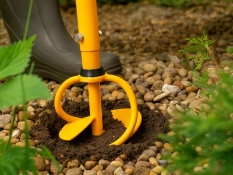 Manual soil auger